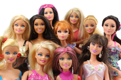 Di Balik Kesuksesan Barbie, Evolusi Dari Boneka Yang Ikonik